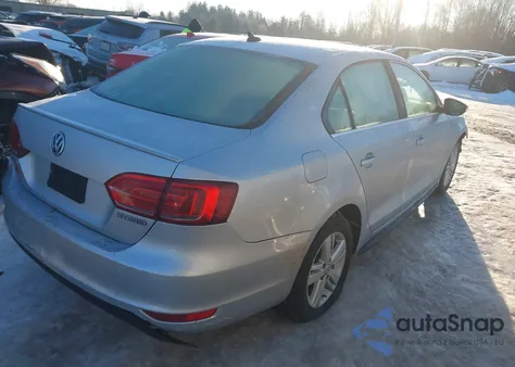 2014 Volkswagen Jetta Hybrid Sel from USA, damaged, VIN 3VW637AJXEM229983